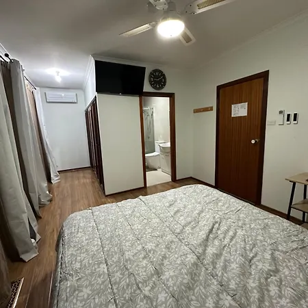 Guest Room In Kealba St Albans Exterior photo