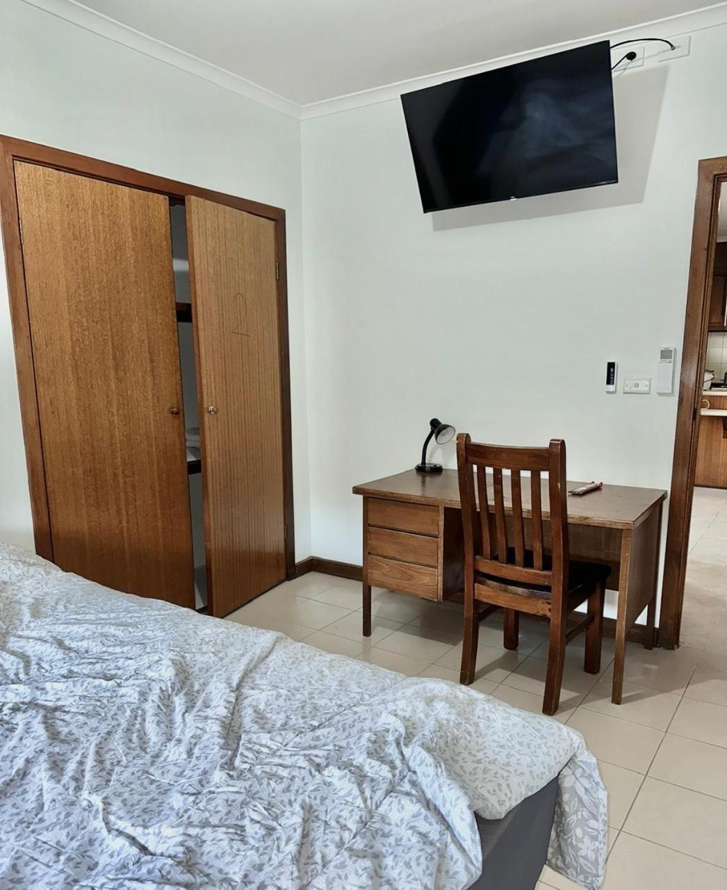 Guest In Kealba * St Albans